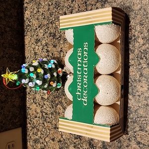 Vintage Bradford The Unbreakable White Glitter Ornaments, Set of 8